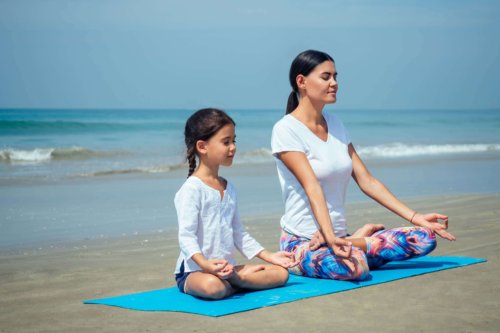 gold-yoga-mykonos-pilates-wellness-massage-kids-yoga